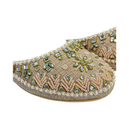 Aaina Slip-On Juttis